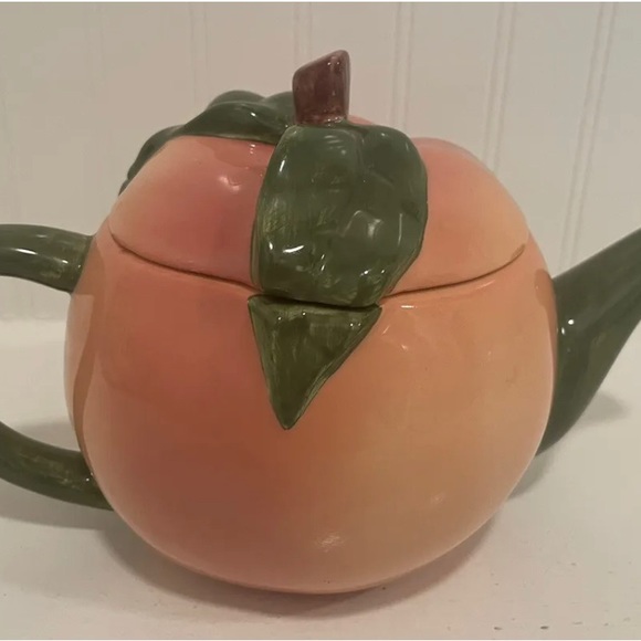 Peach Teapot With Lid By Telaflora 🫖 🍑 - Picture 2 of 5